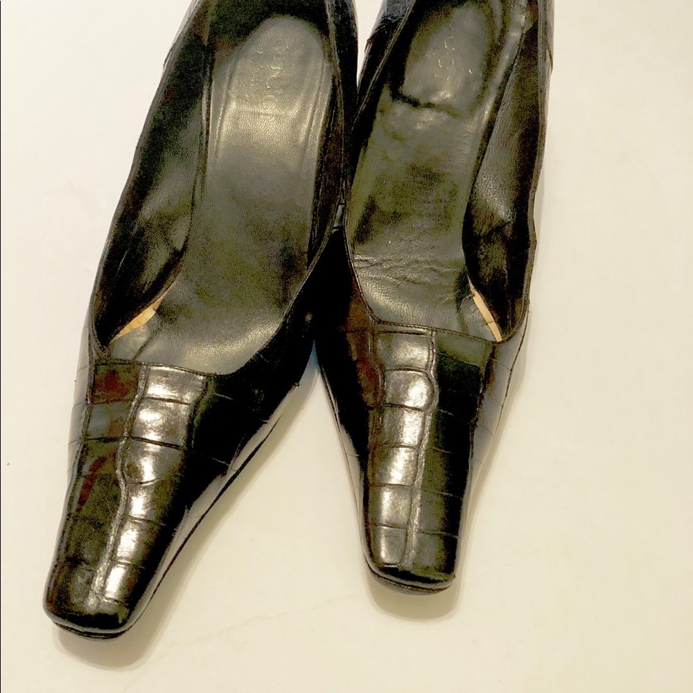 Vintage Circa 1994 Crocodile Gucci Kitten Heel Pump🌺